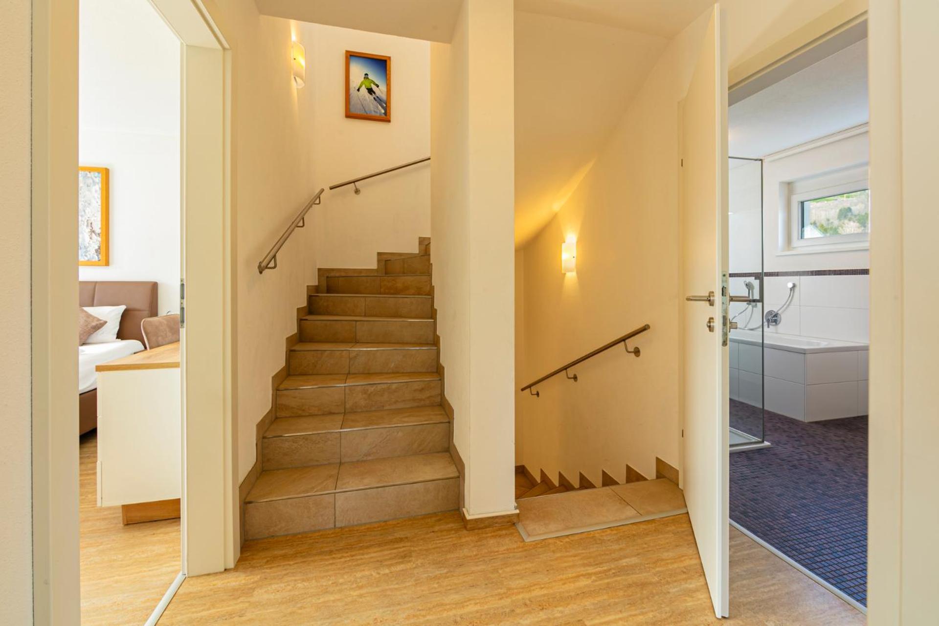 H21 - Modernes Ferienhaus 145Qm, 4Sz, Wellnessbereich Mit Sauna Und Dachterrasse Mit Panoramablick, Kuehlen Und Heizen Mit Geothermie Fugen Bagian luar foto