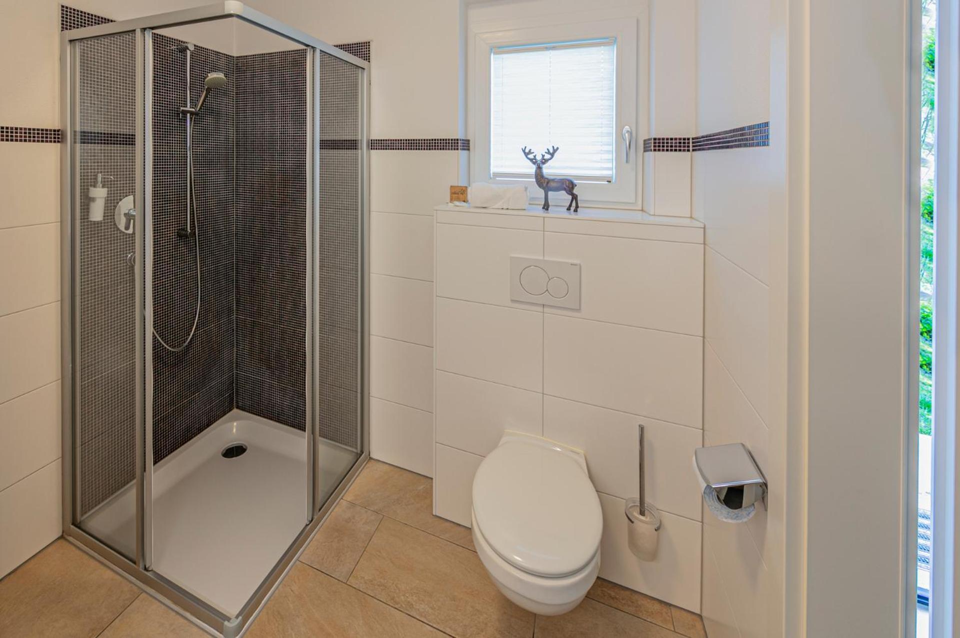 H21 - Modernes Ferienhaus 145Qm, 4Sz, Wellnessbereich Mit Sauna Und Dachterrasse Mit Panoramablick, Kuehlen Und Heizen Mit Geothermie Fugen Bagian luar foto